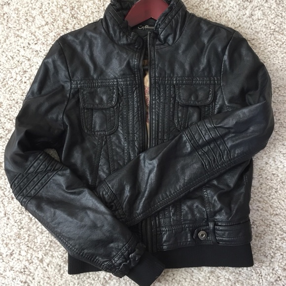 LAST CHANCE⭐️Faux-Leather Black Jacket - Lined