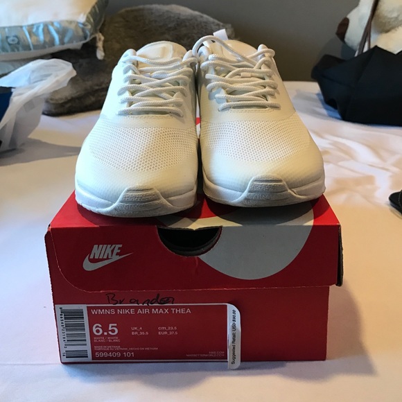 Women's white Nike air max Thea