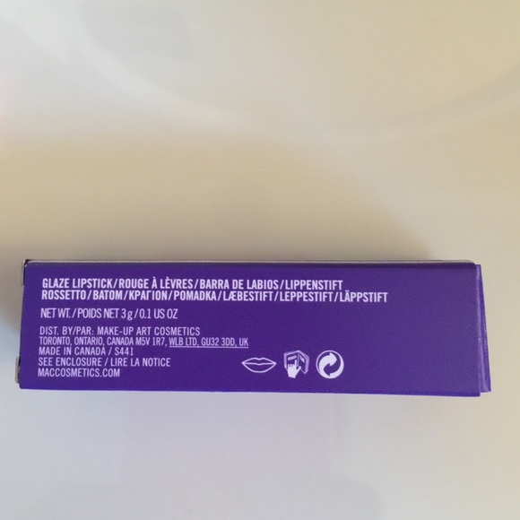 MAC Selena Amor Prohibido lipstick - Picture 3 of 4