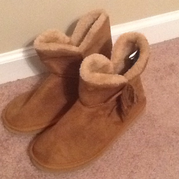 ❤️💕😍New never worn/furry boots😘😍💕