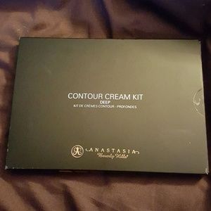 Anastasia Beverly Hills contour cream kit (deep)