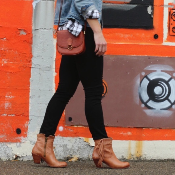 Sam Edelman Shoes - Sam Edelman Fringe booties