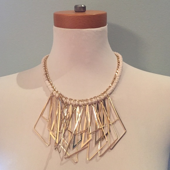✨Statement Necklace!!! ✨