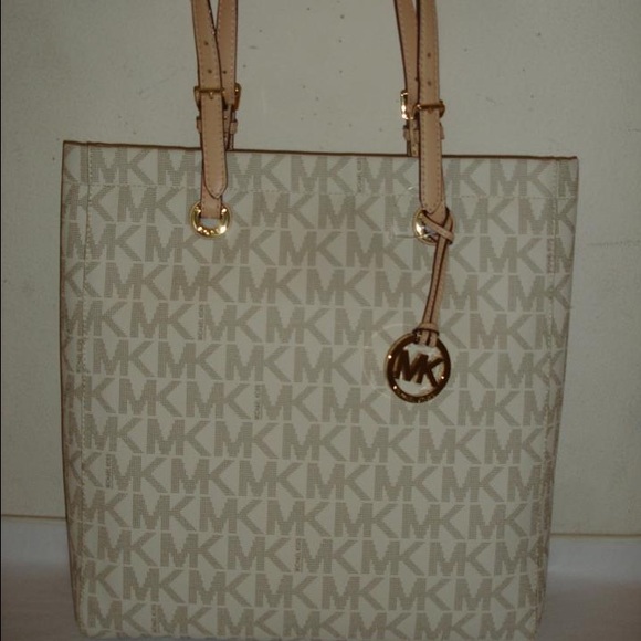 Michael kors tote