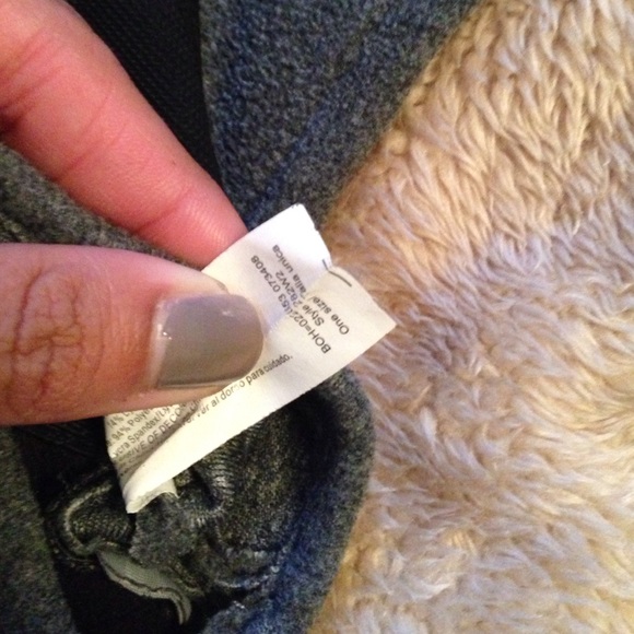 Isotoner Touch Screen Gloves - Picture 3 of 3