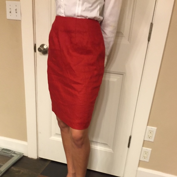 📍RARE Vintage Linen Skirt in Red 😍 - Picture 2 of 2
