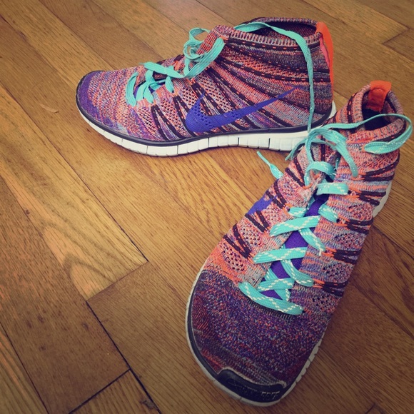 Nike Chukka Flyknit size 8