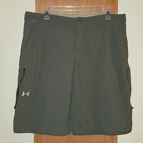 Men's Under Armour Shorts  (Size 36)
