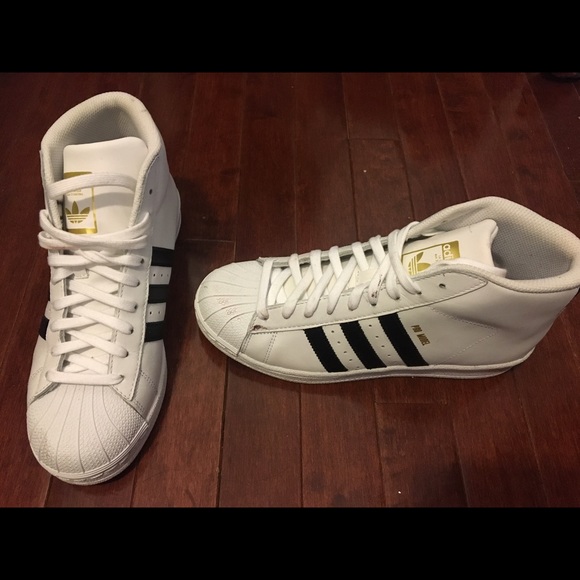 Adidas Originals High-Top Sneaker
