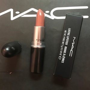 BRAND NEW MAC Lipstick (Pattiserie)
