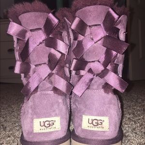UGG , AUTHENTIC DARK PURPLE WOMANS