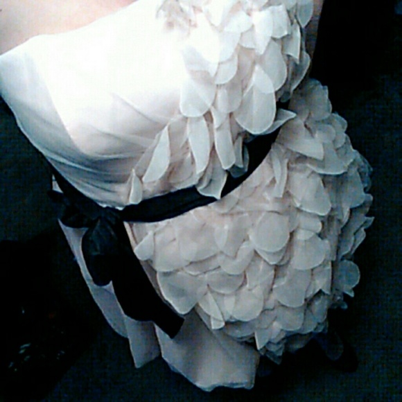 Pretty dress :) champagne color with black ribbon - Picture 1 of 4