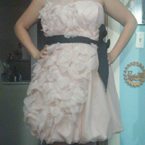 Pretty dress :) champagne color with black ribbon - Picture 2 of 4