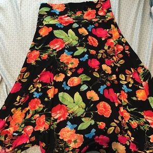 BNWOT lularoe azure Medium skirt
