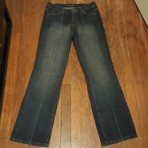 DKNY Size 8 East Village Jeans