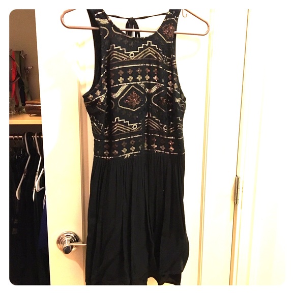 Black and gold sequin holiday dress size s