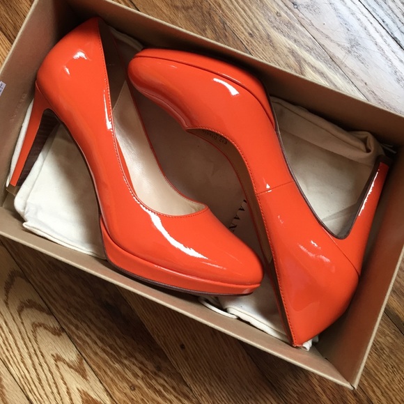 SALE! Cole Haan orange patent Chelsea pumps Sz 6
