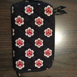 *3/$30* Vera Bradley Wristlet-good condition!