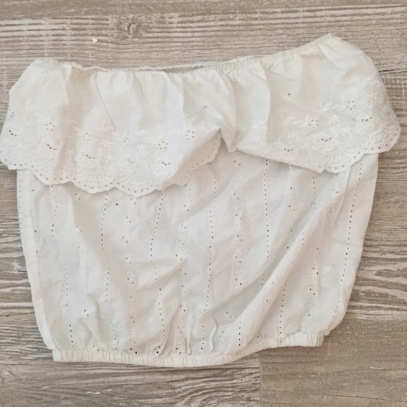 Strapless top