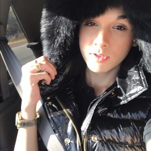 burberry fur vest