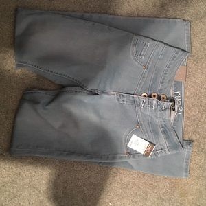 NWT RUE 21 HIGH WAISTED JEANS
