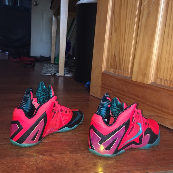 LeBron's Xi elites - Picture 2 of 4