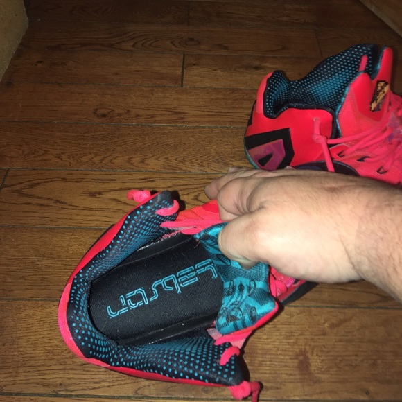 LeBron's Xi elites - Picture 4 of 4