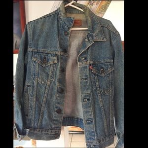 VINTAGE LEVI JEAN JACKET- ⚡LAST PRICE DROP🌟