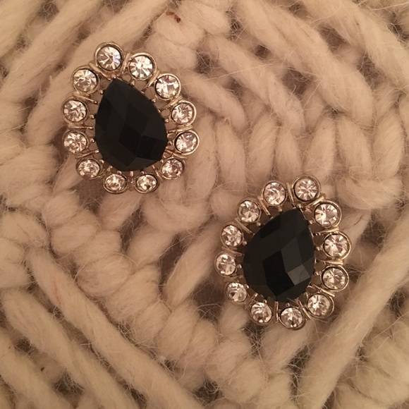 Teardrop onyx earrings