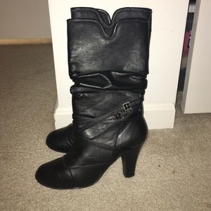 Black high boots 😻