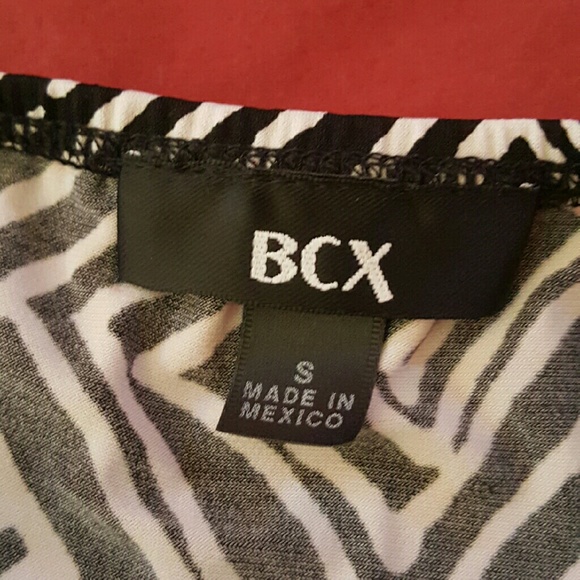 Black and white halter top - Picture 4 of 4