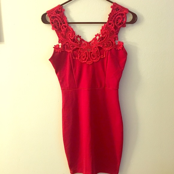 Lulu's lace detail red dress