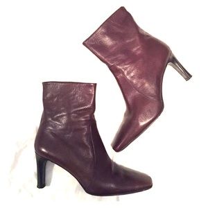 Dark Brown Via Spiga Leather Ankle Boots Size 9