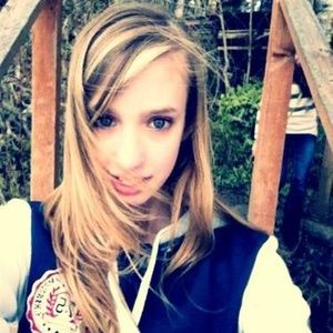 Meet your Posher, Ariane