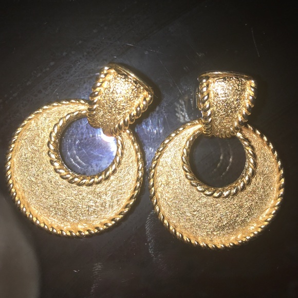 VERY RARE orena paris clip on earrings
