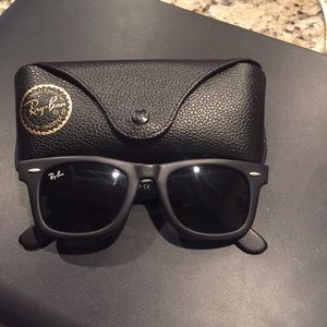 Authentic Ray Ban Classic Wayfarer Sunglasses