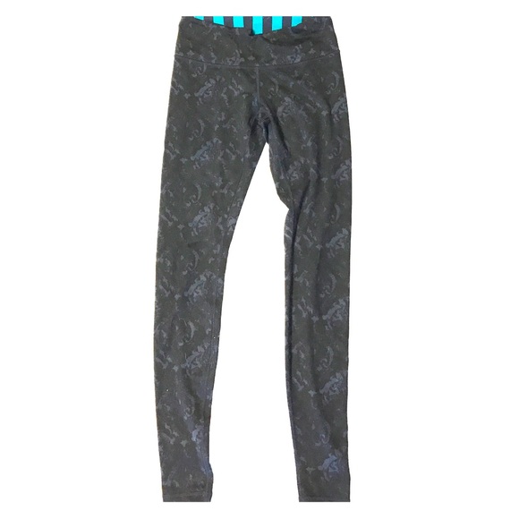 Rare navy and black lululemon leggings