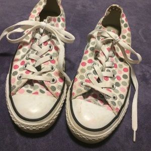 Women's size 7 converse