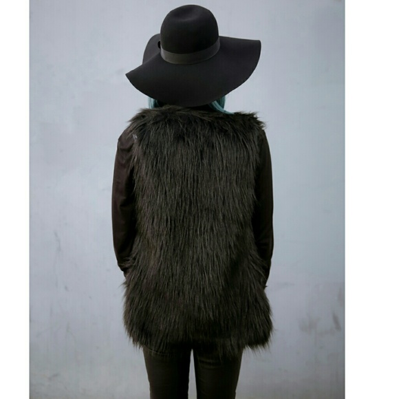 NEW Black High Quality Synthetic Fur Vest Style M - Picture 2 of 4