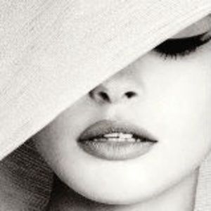 Meet your Posher, Leanora