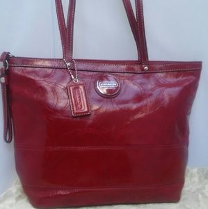 Amazing Red PattenLeather Coach purse H1120 F15142