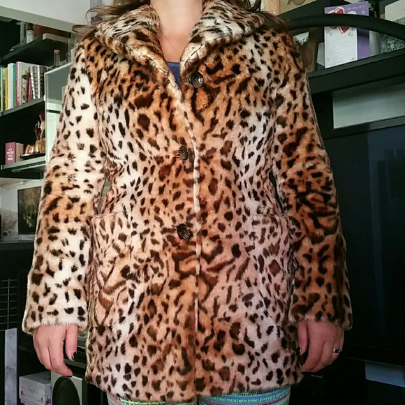 Guess fun fur jacket. - Picture 4 of 4