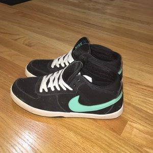 Black/Green Nike SB Skate Shoes