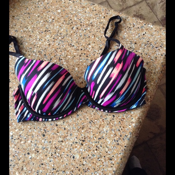PINK Victoria's Secret Other - LOVE PINK VICTORIAS SECRET 34C BRA
