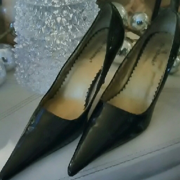 Chic Classic Heels - Picture 3 of 4