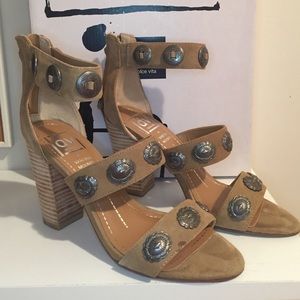 Dolce Vita by Vanessa Mooney