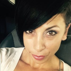 Meet your Posher, Suni