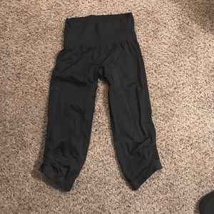 Calia super stretchy tight fit capris