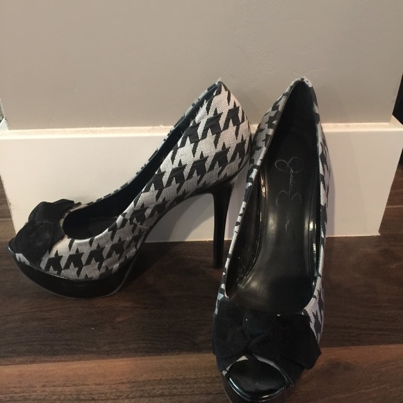 Jessica Simpson heels