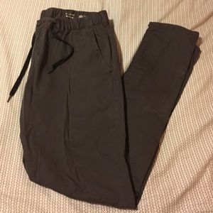 Bullhead skinny pants